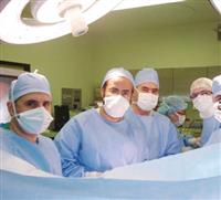فريق طبي من «جامعة سعود» ينجح في استئصال كتلة 