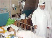 مستشفى جامعة الملك عبد العزيز يعايد مرضاه
